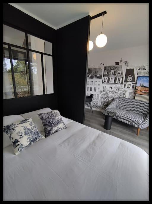 Apartamento Le P'Tit Beauce Au Coeur De Chartres Exterior foto