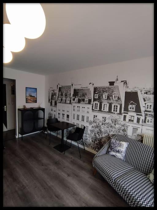 Apartamento Le P'Tit Beauce Au Coeur De Chartres Exterior foto